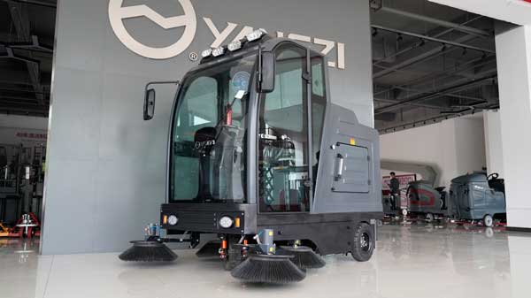 清掃環(huán)衛(wèi)車需要日常維護(hù)嗎？有什么作用