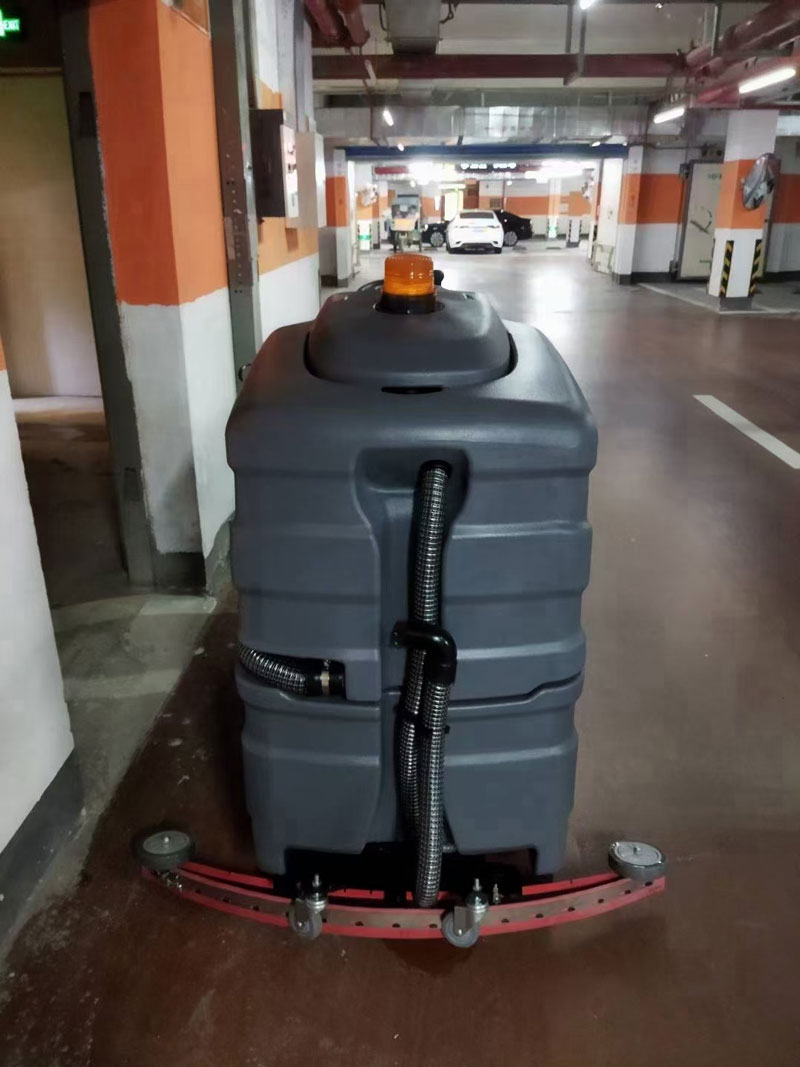 停車場洗地機(jī)多少錢一臺(tái) 停車場洗地機(jī)多少錢一臺(tái)